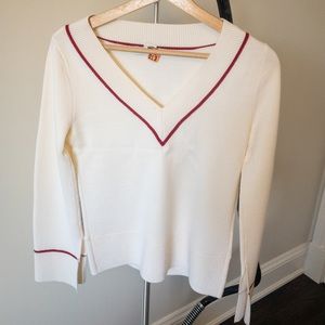 Club Monaco Wide V- Neck Sweater White Medium EUC